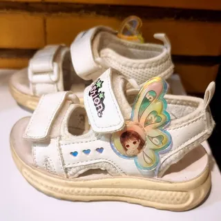 صندل دخترونه مناسب یکسال