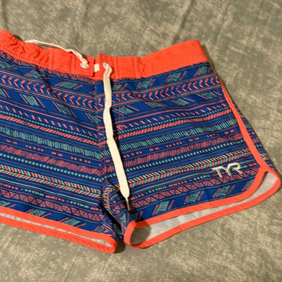 شلوارک ورزشی