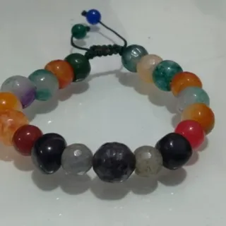 دستبند های تمام سنگ اصل