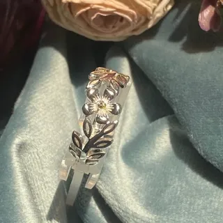 انگشتر جذاب و زیبا