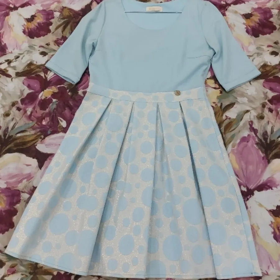 پیراهن عروسکی