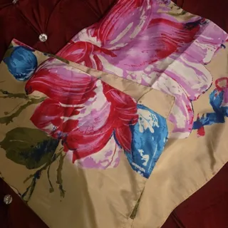 روسری بنتون