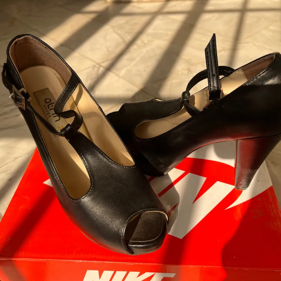 کفش های مجلسی