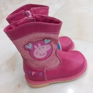 چکمه بچه گانه