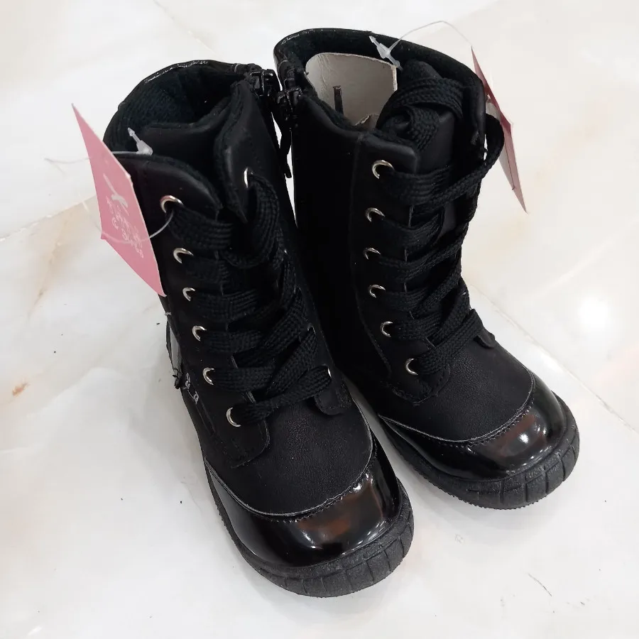 بوت بچه گانه