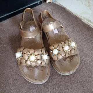 صندل بچگانه