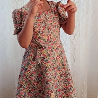 پیراهن دخترانه