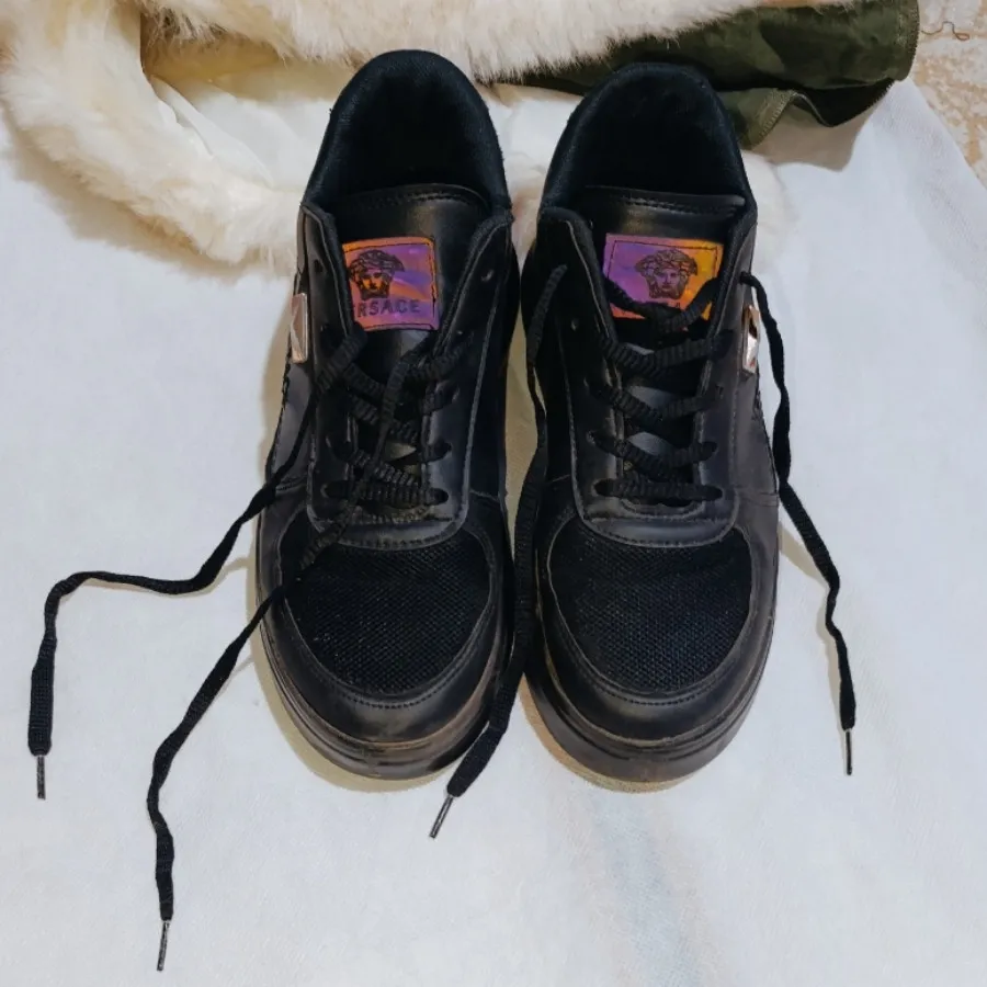 کتونی ونس سبک ورساچه