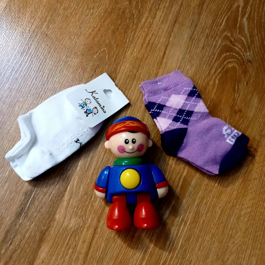 جوراب بچگانه و نوزادی