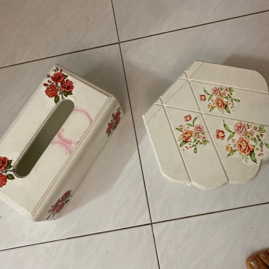 جا دستمالی و جاشگلات