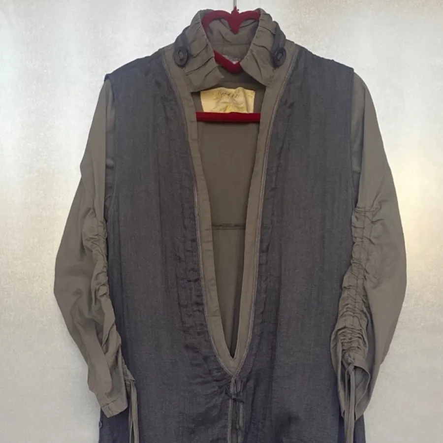 مانتو سبز و طوسی