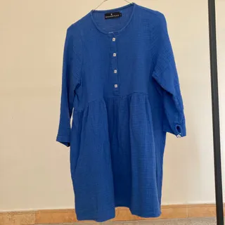 ‏پیراهن آبی