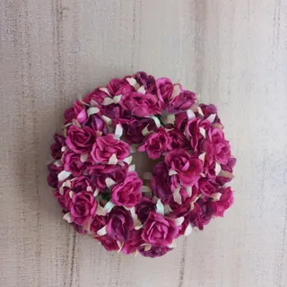 گل آویز پشت در