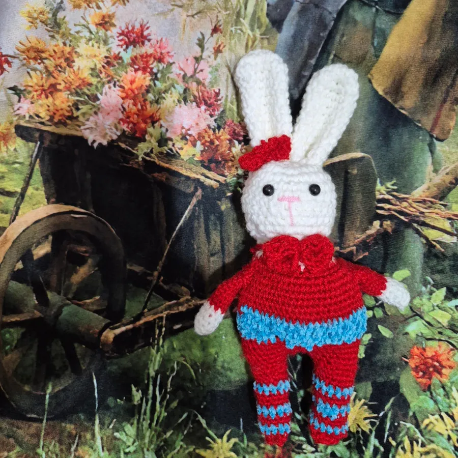 عروسک‌خرگوش‌پاپیونی