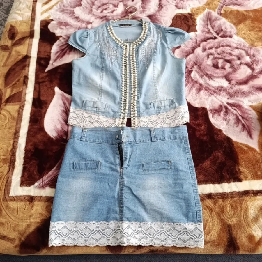 کت و دامن لی