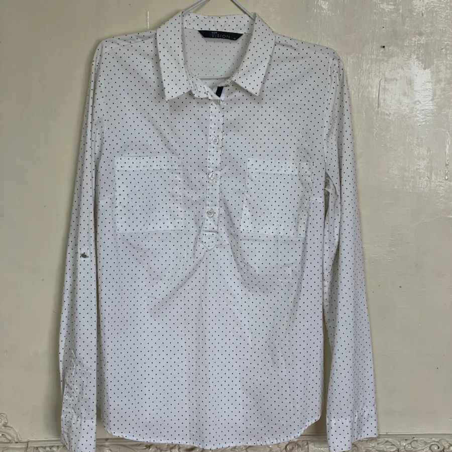 شومیز خالخالی