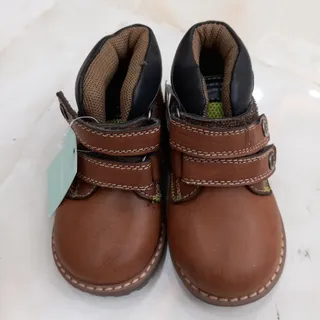 بوت بچه گانه