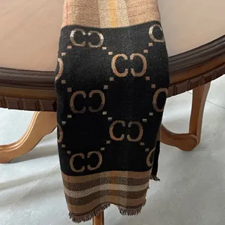 شال موهر گوچی