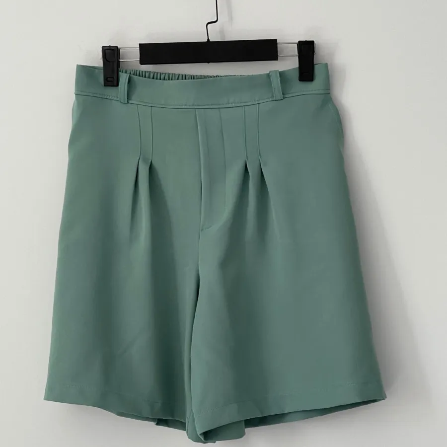 شلوارک زنانه