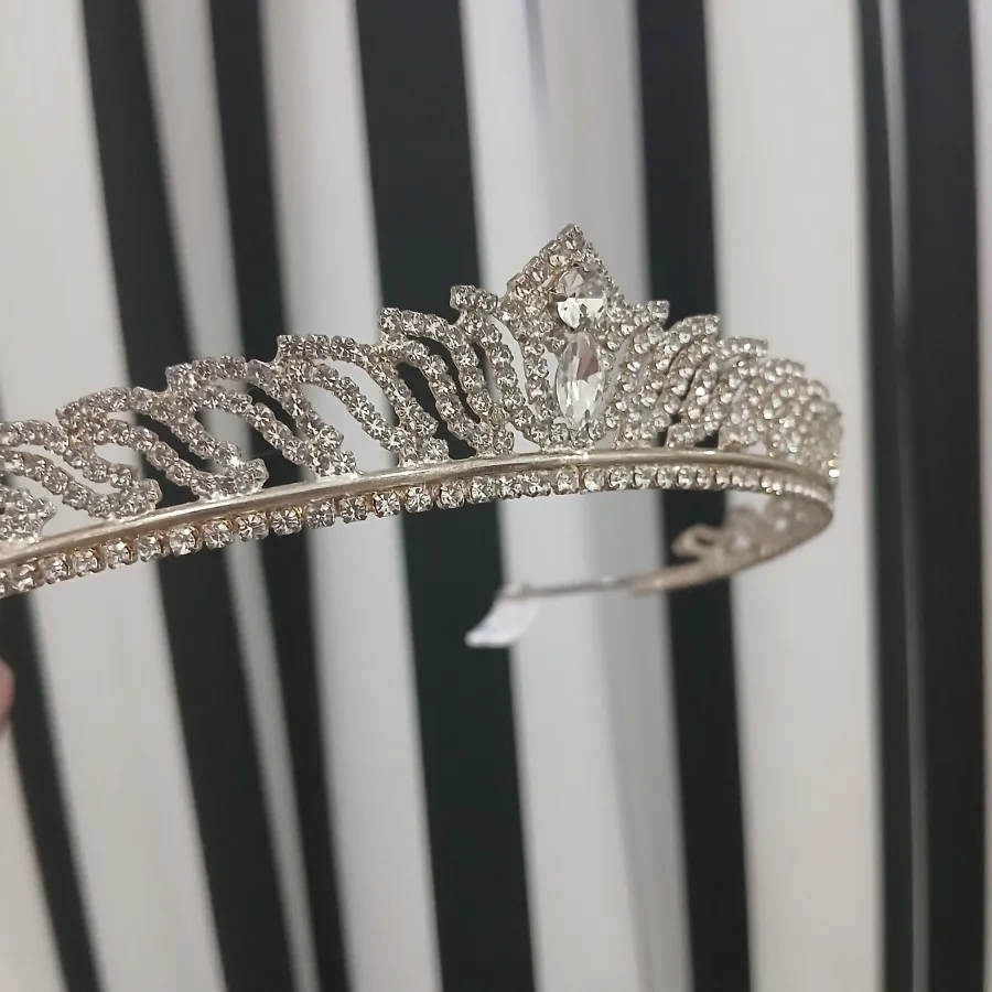 تاج عروس نو