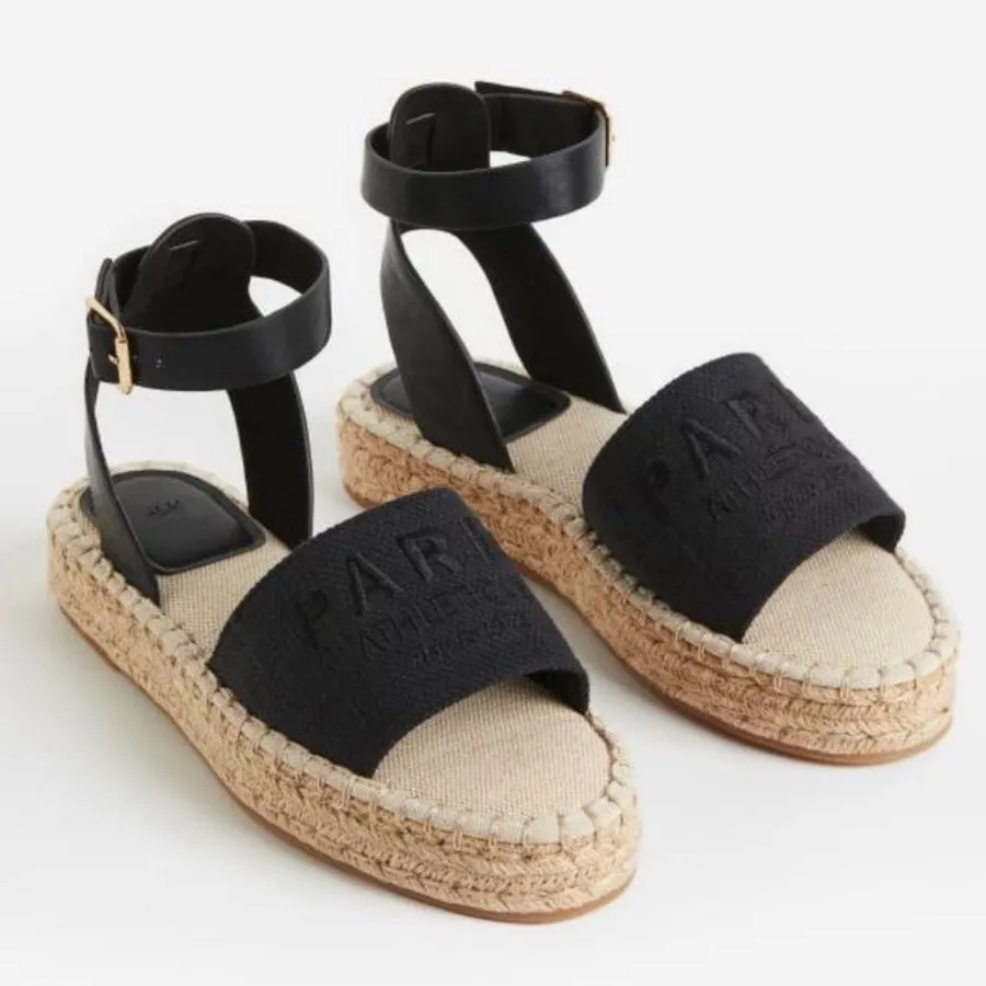 کفش راحتی اچ اند ام