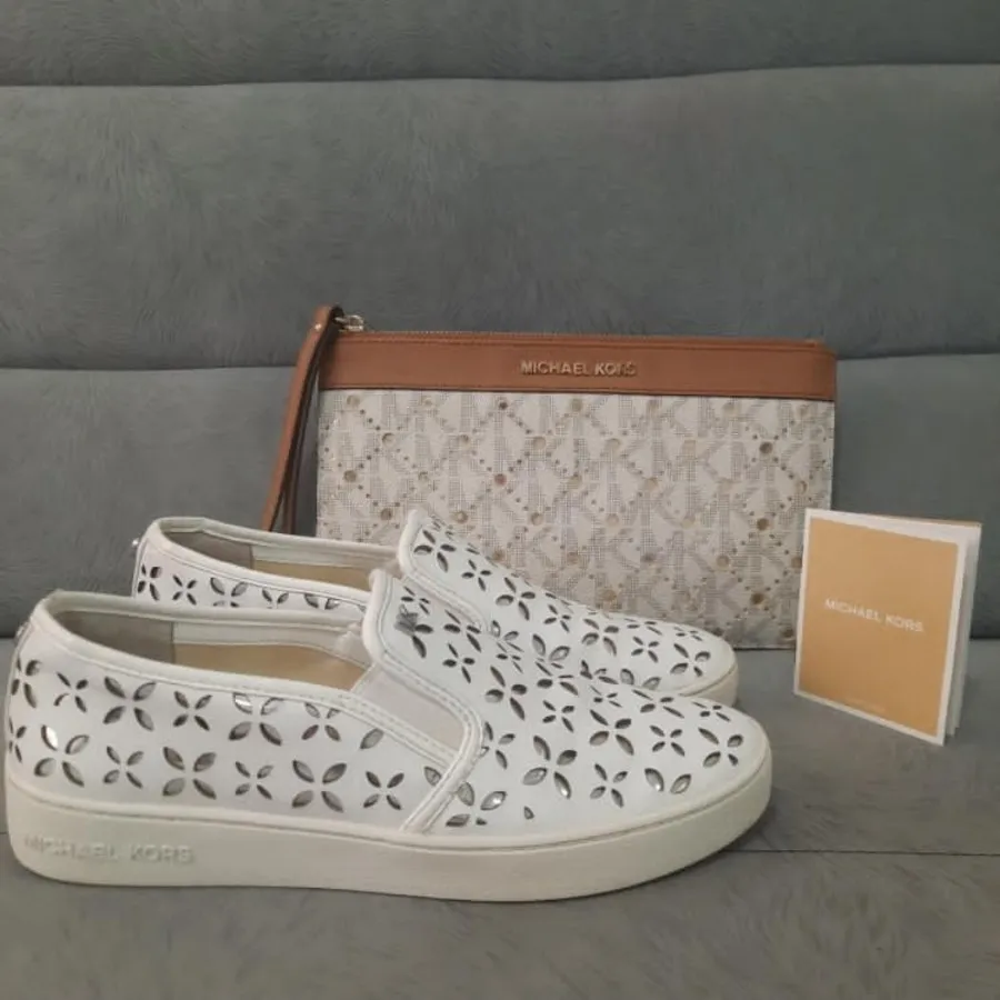 کفش مایکل کورس