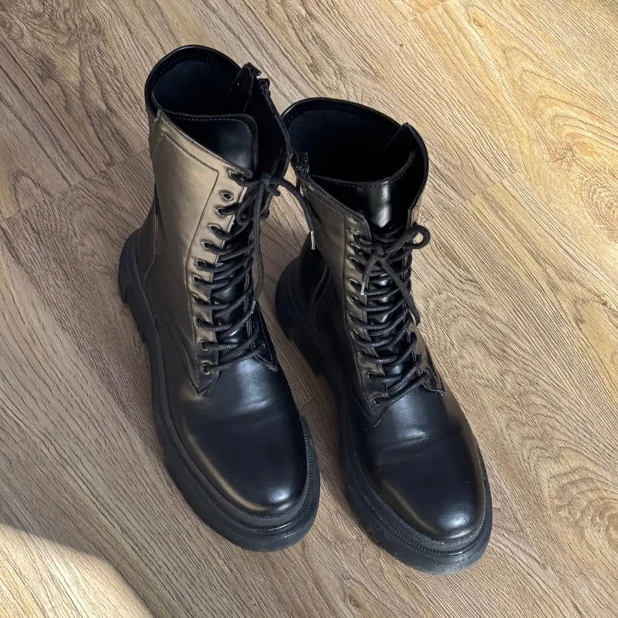 بوت بند دار