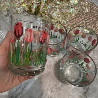 لیوان گل لاله