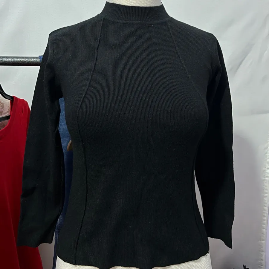 کراپ بافت مشکی