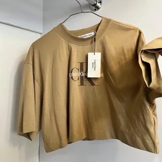 کراپ تیشرت calvin klein