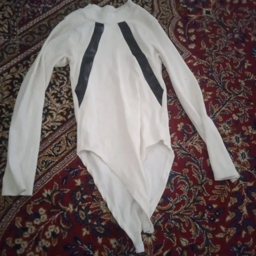 دو عدد لباس دخترانه شومیز