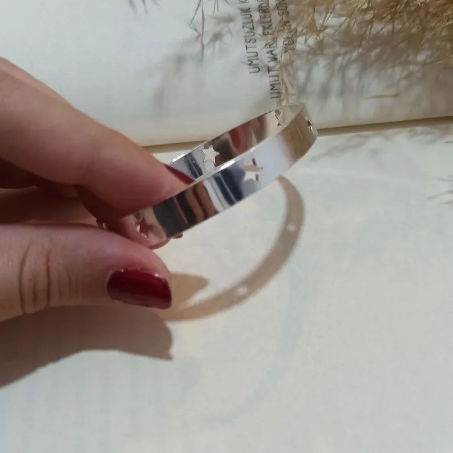 دستبند جذاب و زیبا