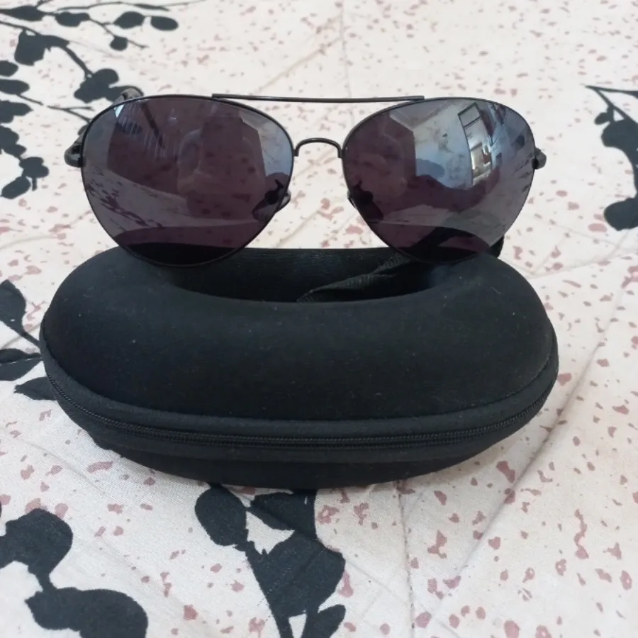 عینک با کیف