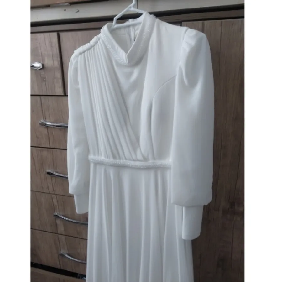 لباس عقد و عروسی