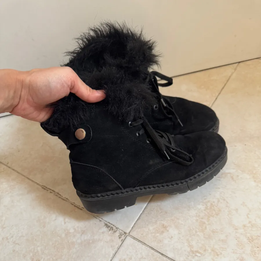 نیم بوت خز دار مشکی 38