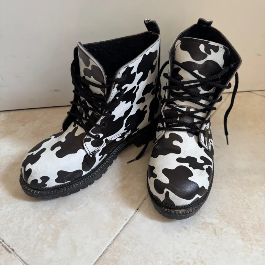 نیم بوت طرح گاوی 38