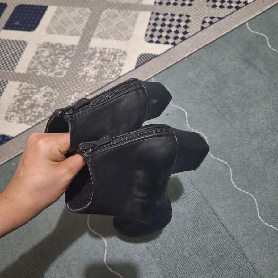 نیم بوت مشکی