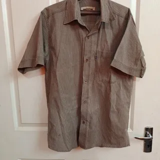 پیراهن مردانه