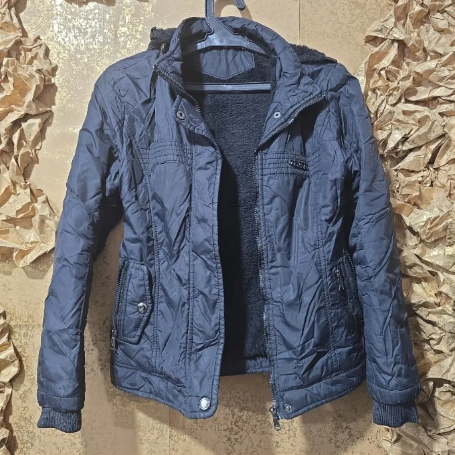 کاپشن کلاه دار