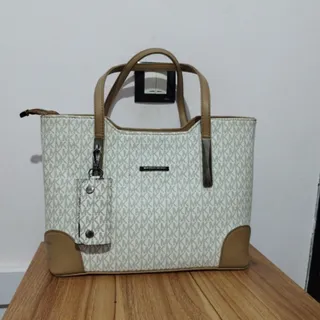 کیف دوشی زنانه