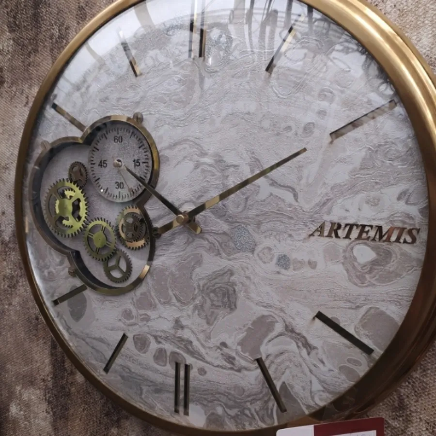 ساعت دیواری