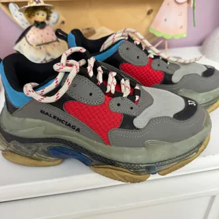 کتونی بالنسیاگا