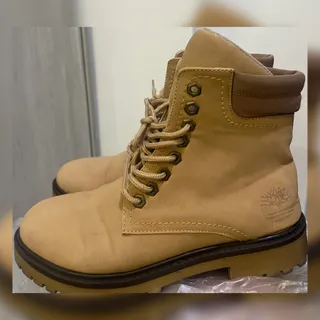 بوت اسپرت زنانه