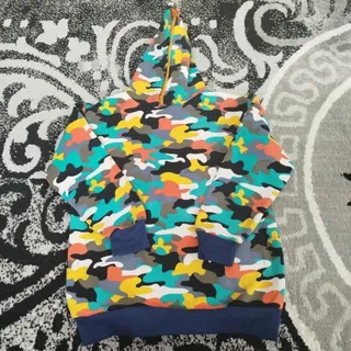 هودی کلاه دار