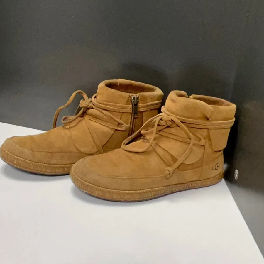 نیم بوت شیکUggسایز 37