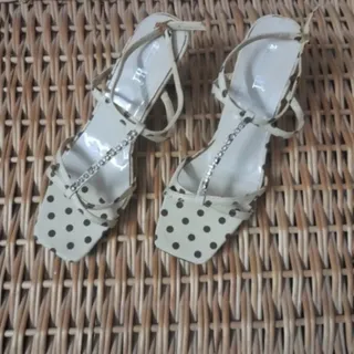 صندل پاشنه دار