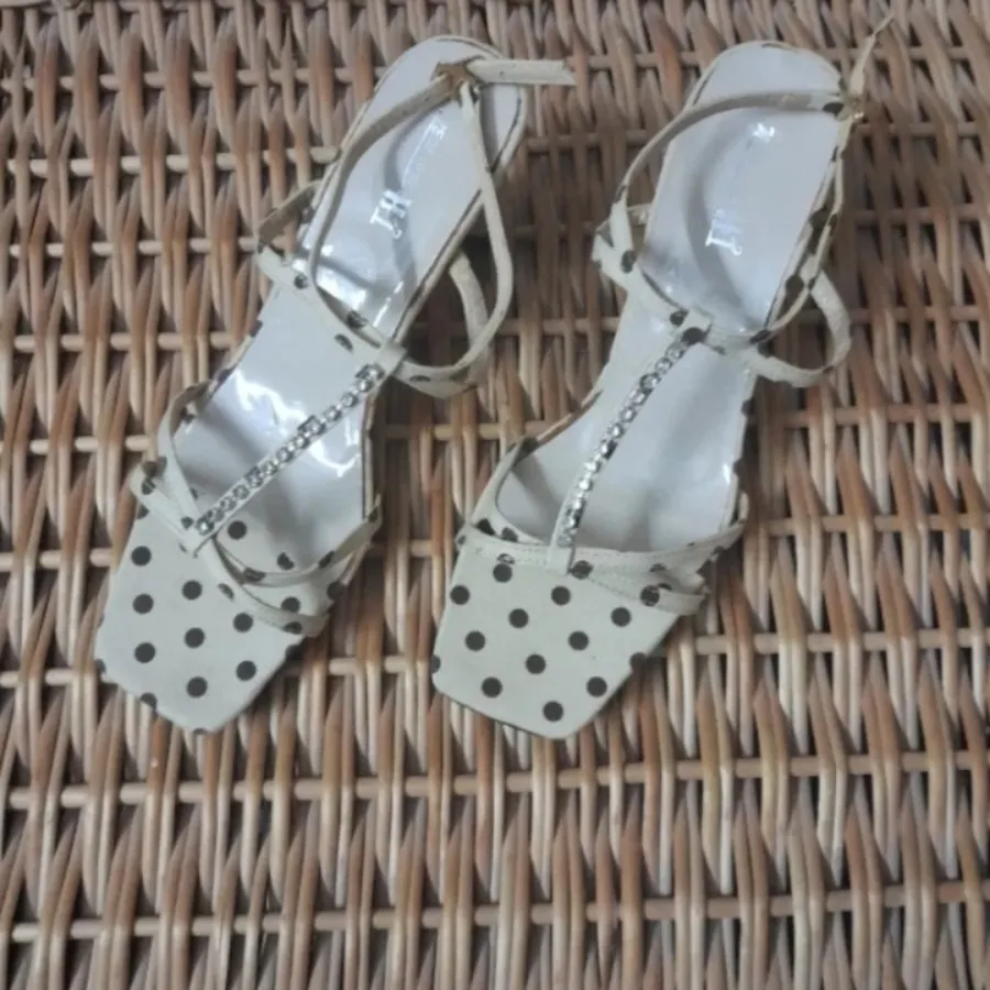 صندل پاشنه دار