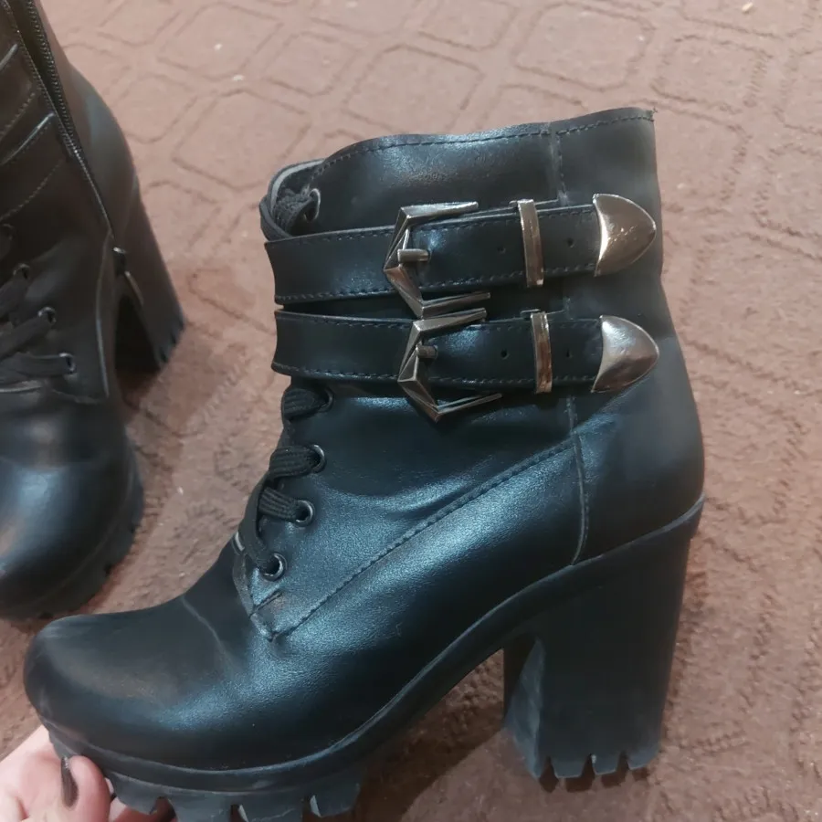 بوت مشکی دوسگکی