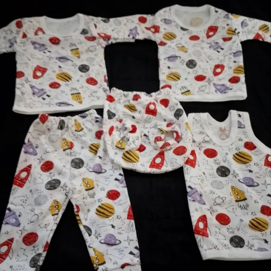 ست لباس نوزادی