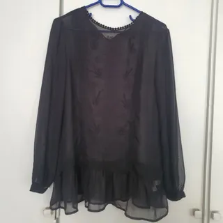 بلوز حریر گلدوزی شده 38